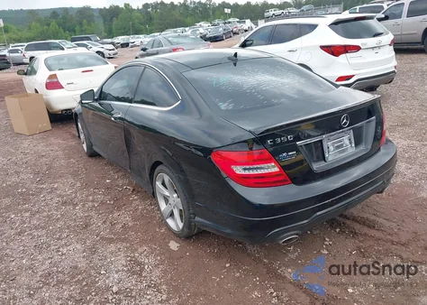 2015 Mercedes-Benz C 350 Sport from USA, damaged, VIN WDDGJ5HB9FG371744